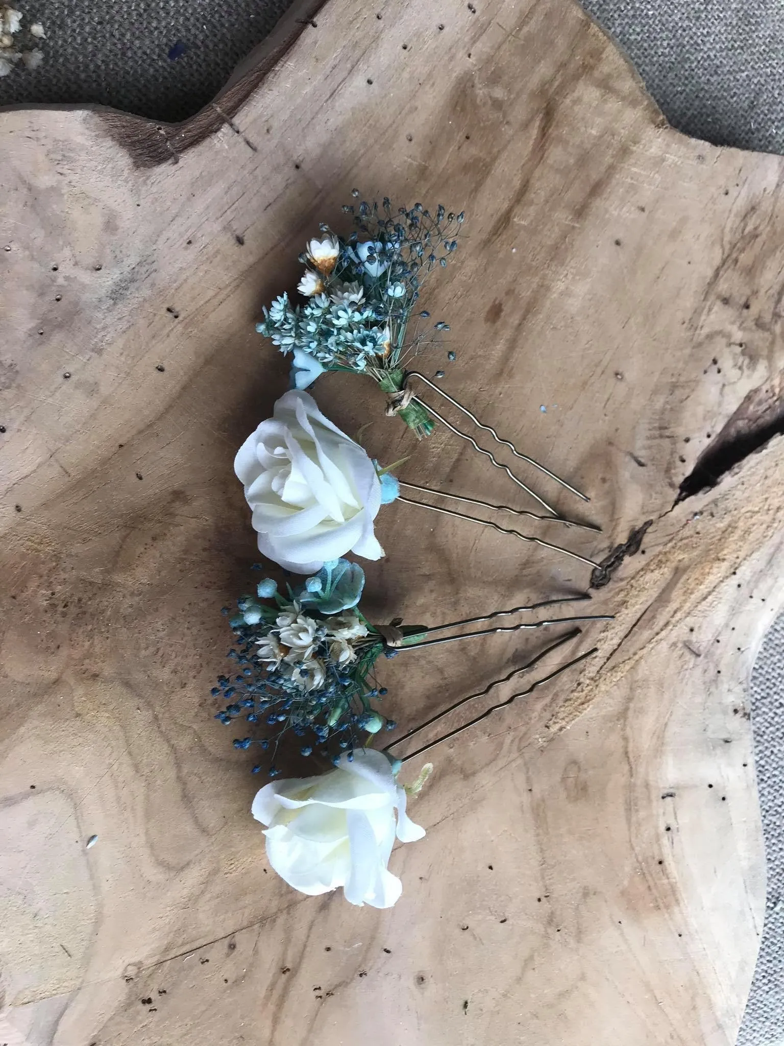 Blue and white flower hairpins Dried flower bridal hair pins Wedding floral accessories White hair pins Magaela accessories Bridal accessories