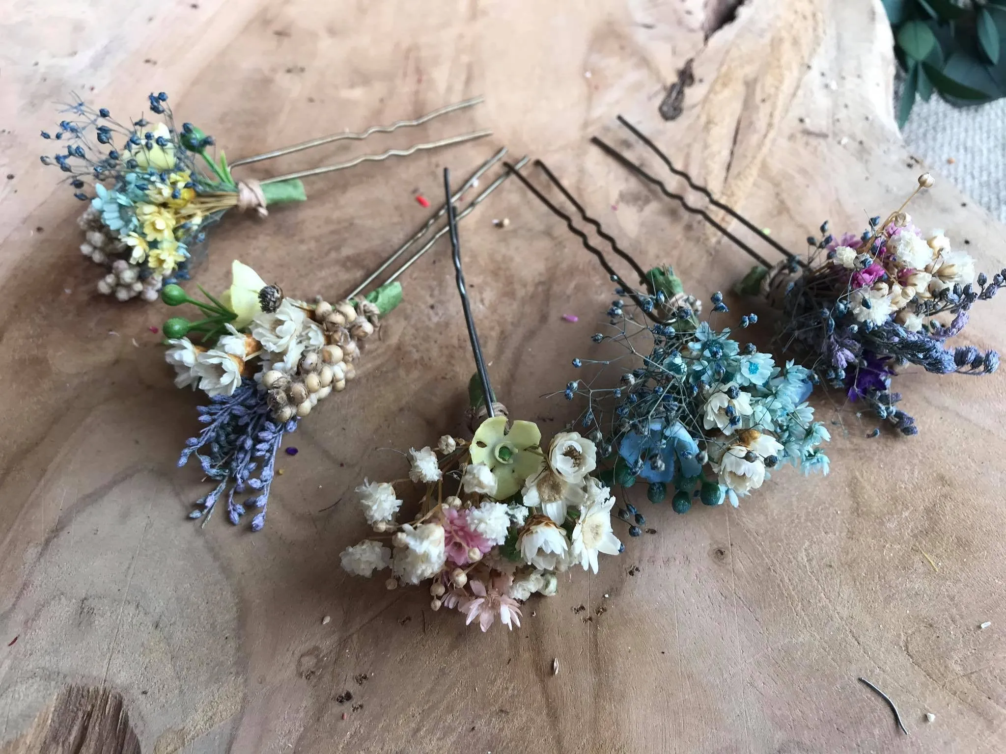 Blue and white flower hairpins Dried flower bridal hair pins Wedding floral accessories White hair pins Magaela accessories Bridal accessories