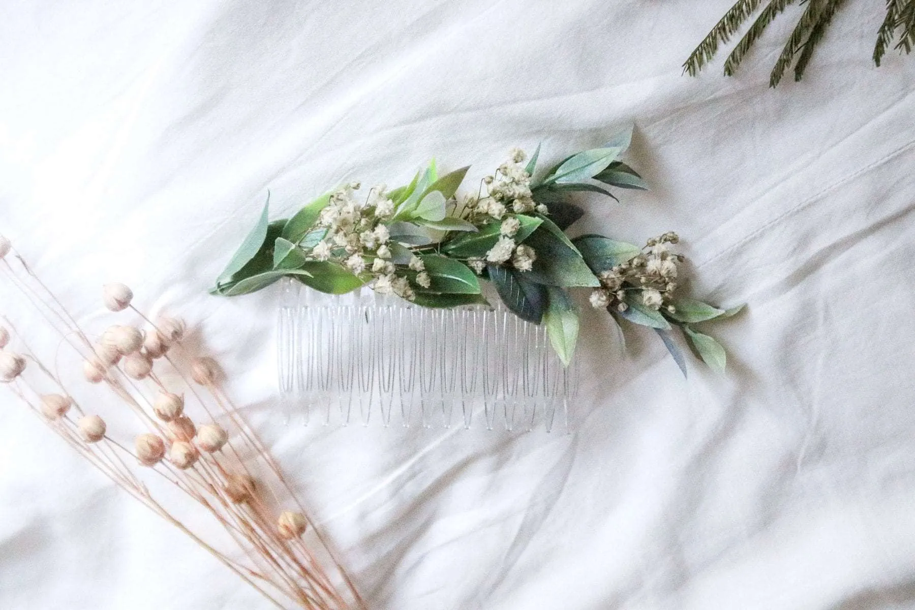 Boho Green Ruscus Baby's Breath Bridal Hair Comb, flower hair comb, bridesmaid comb, bridal flower comb