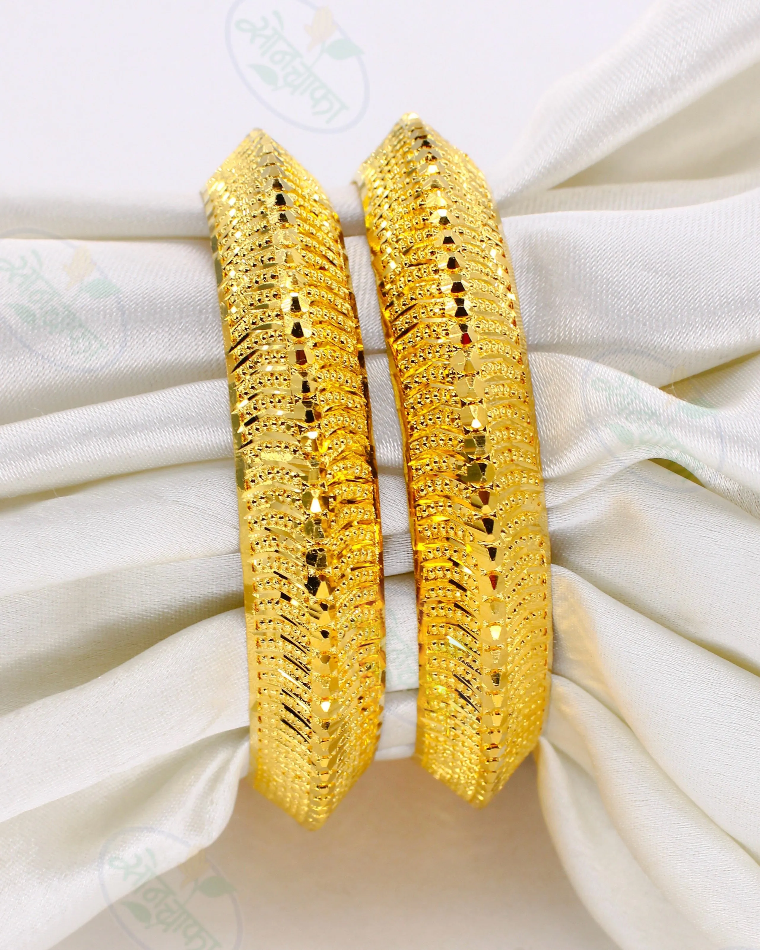 BRIGHT GOLD PLATED BANGLES