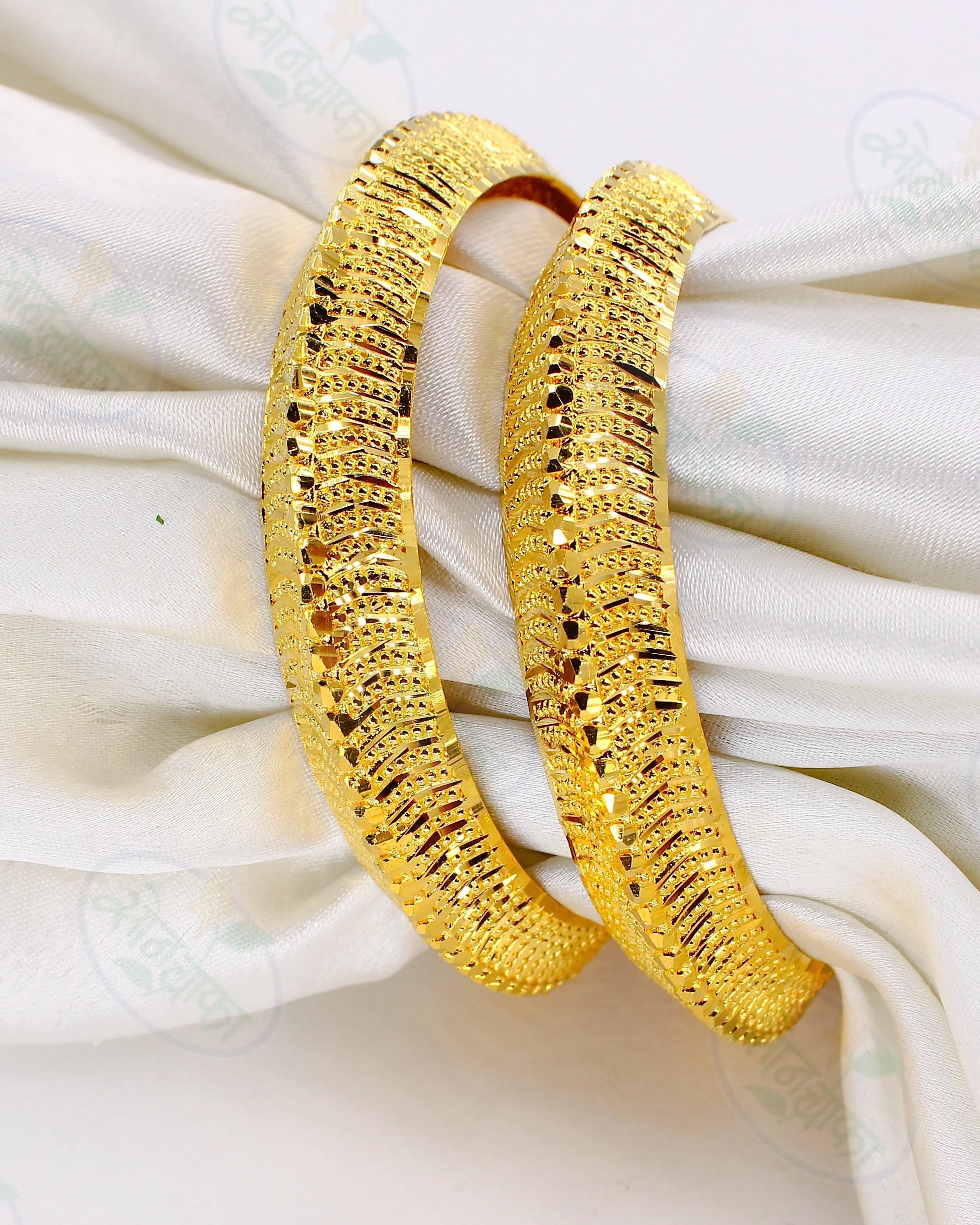 BRIGHT GOLD PLATED BANGLES