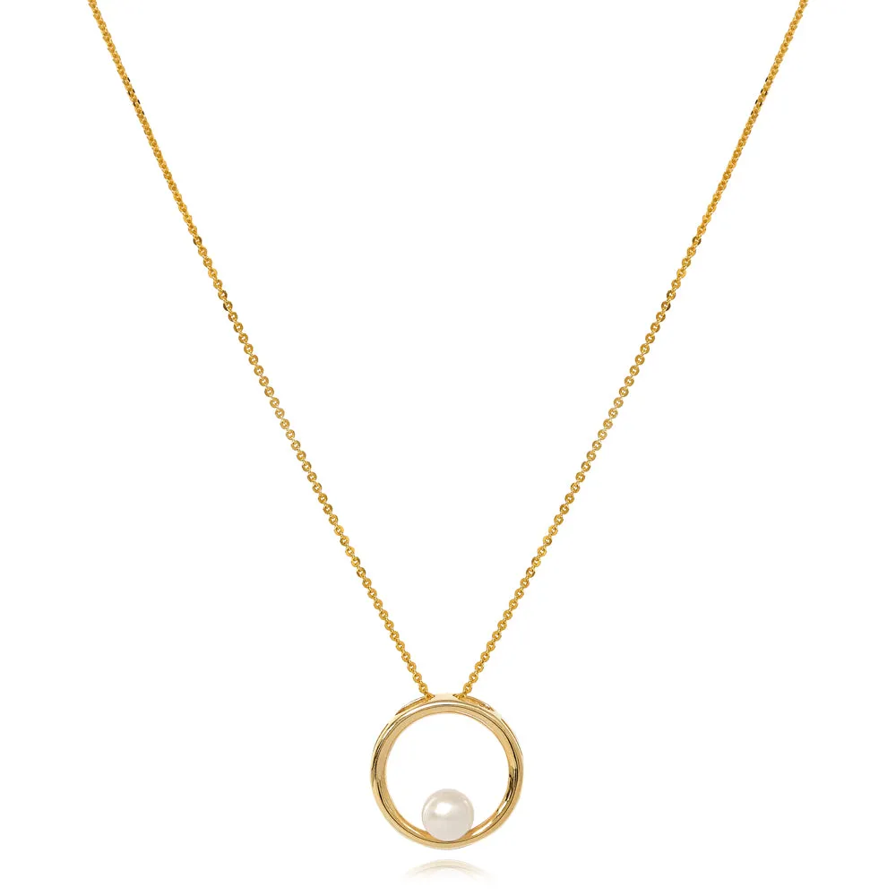 Credo gold circle pendant with cultured freshwater pearl