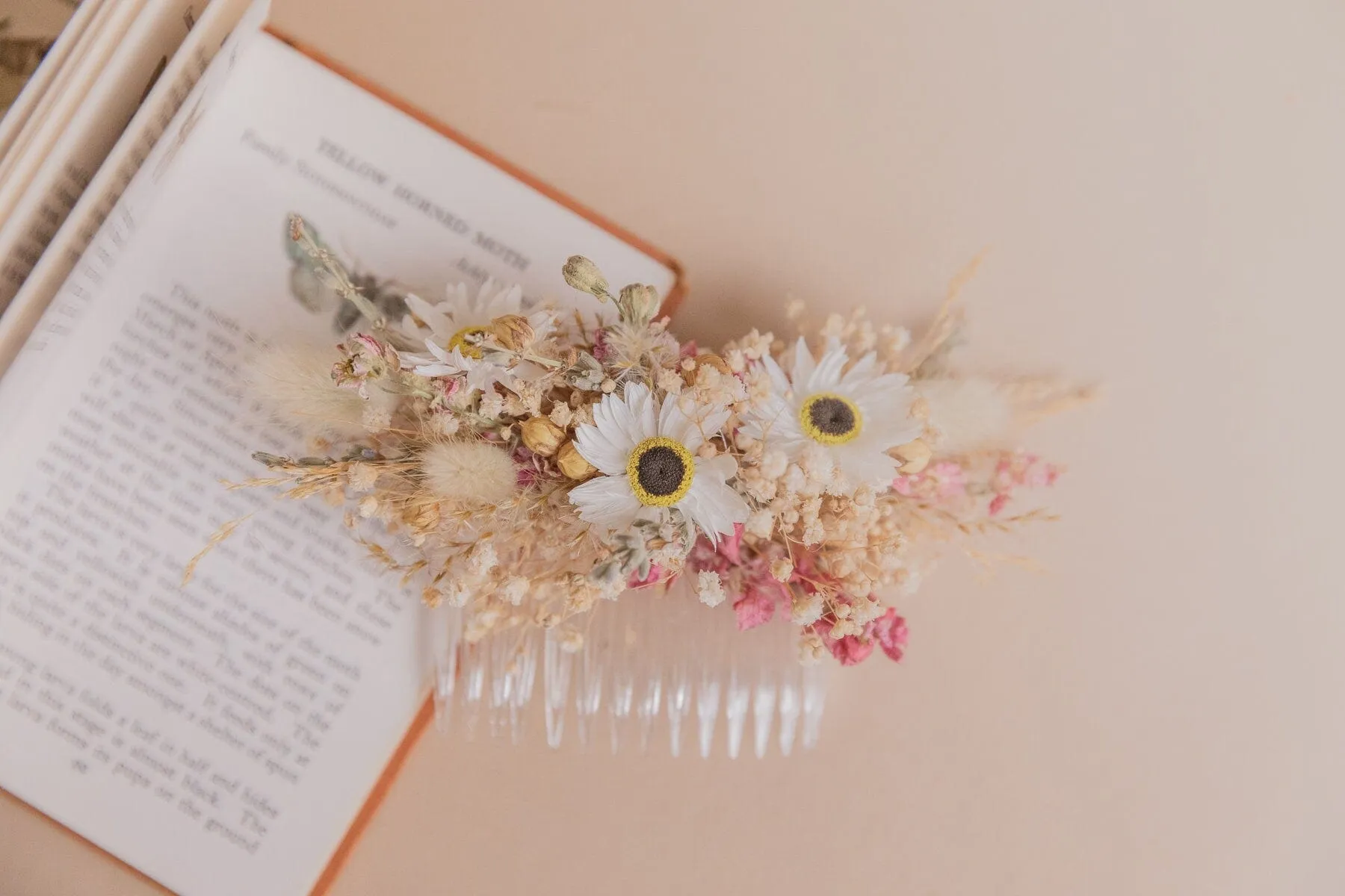 Dried Gypsophila & Daisies Bridal Hair Comb / Dried Lavender Wedding Hair Comb