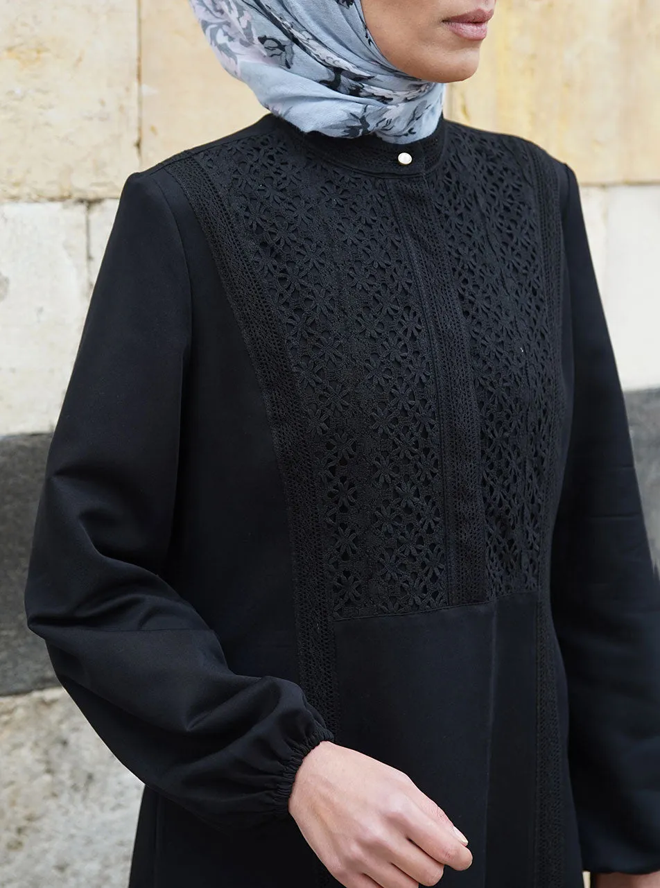 Lace Bib and Trim Abaya