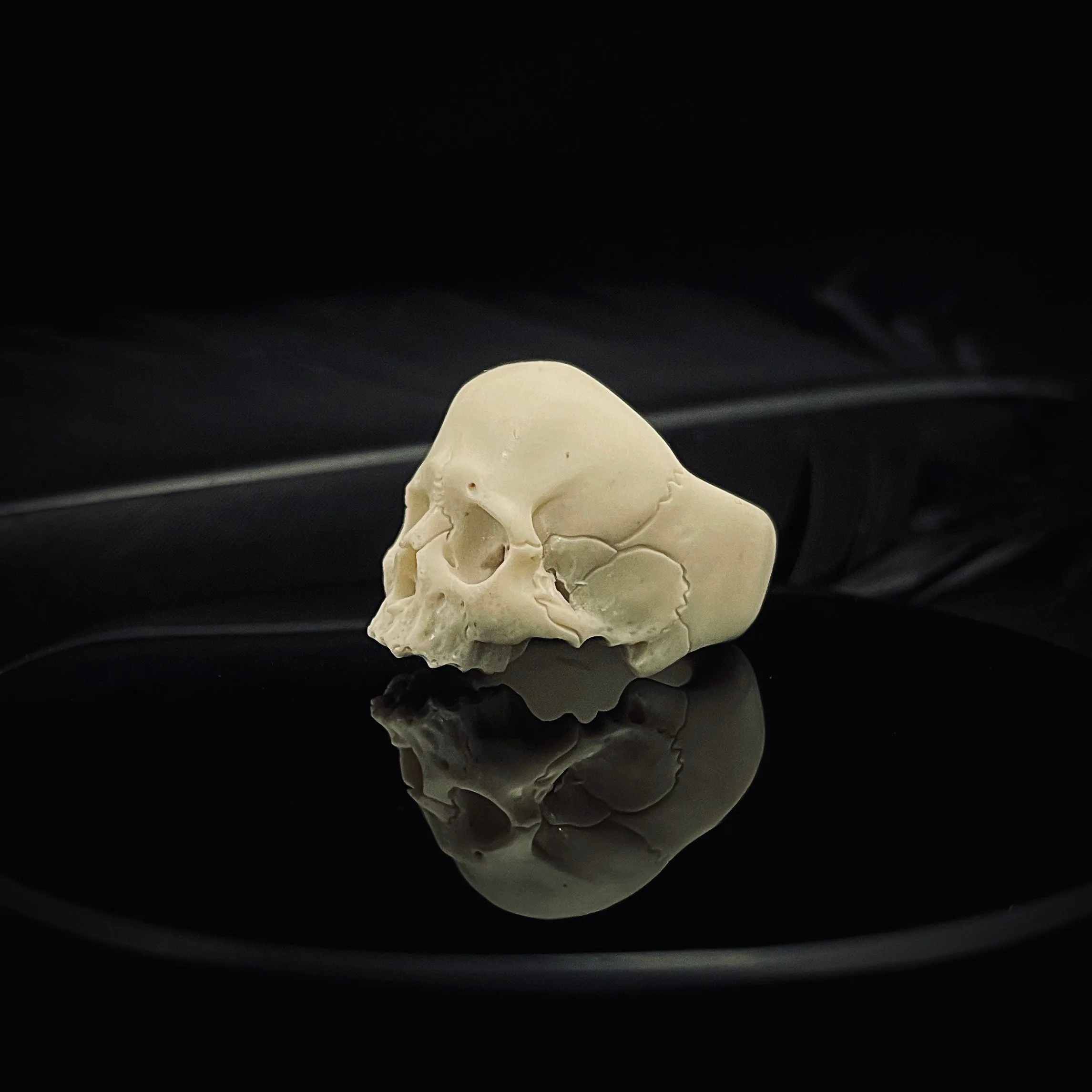 Marble Decay Skull Ring