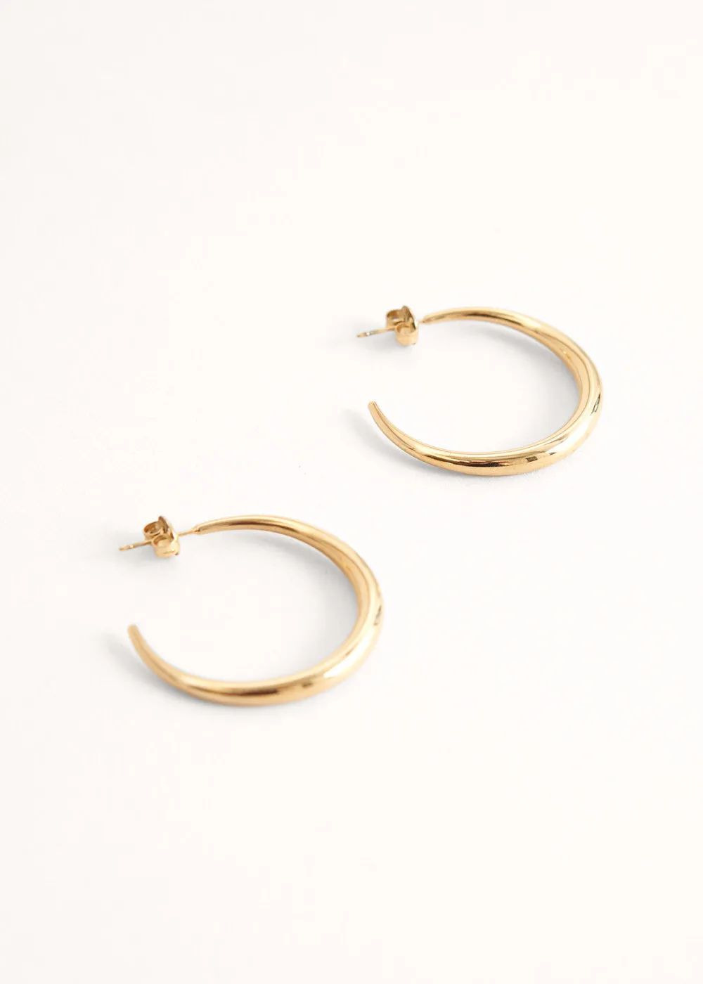 TORIA TAPERED GOLD GILDED HOOP